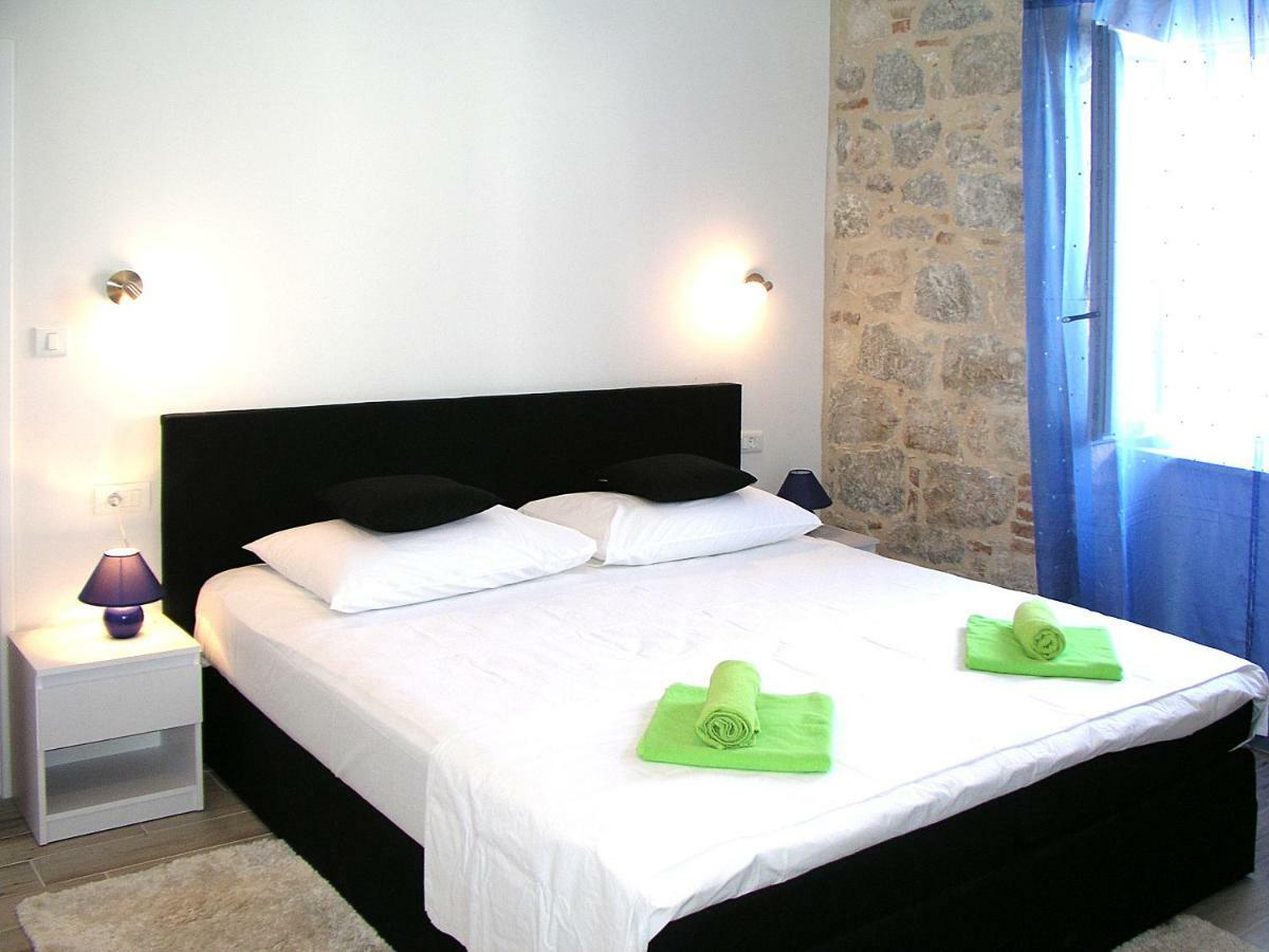 Apartmani Klara I Gracia Split Exterior foto